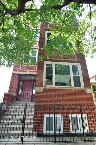 Property Photo: 2421 W Rice Street 3 IL 60622