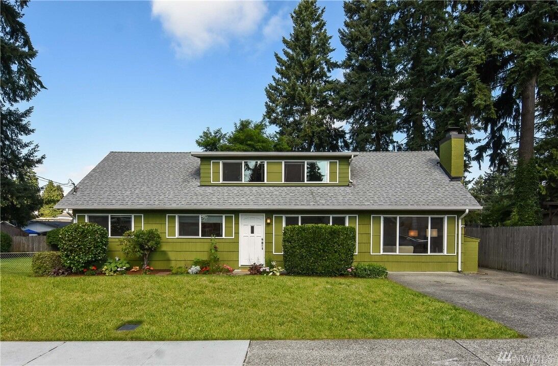 Property Photo:  16029 123rd Place SE  WA 98058 