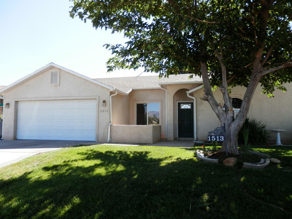 Property Photo:  1513 W 610 North Cir  UT 84770 