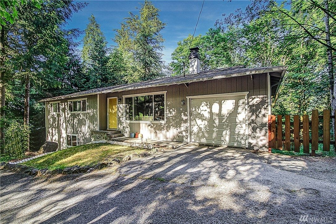 Property Photo:  465 Mount Defiance Cir SW  WA 98027 