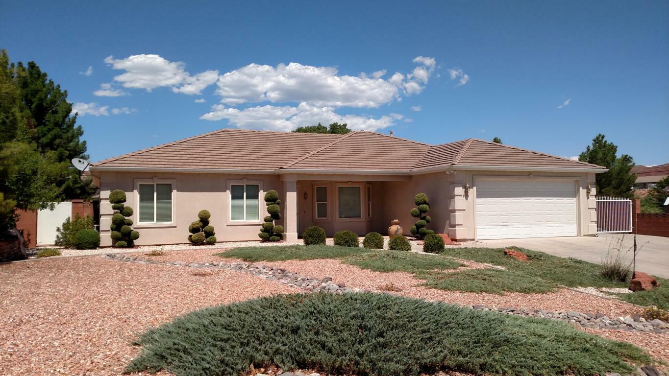Property Photo: 1779 N 2330 West Cir UT 84770