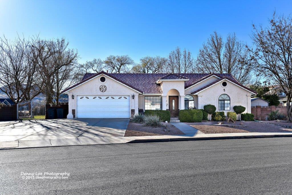 Property Photo:  222 S 850 West  UT 84737 