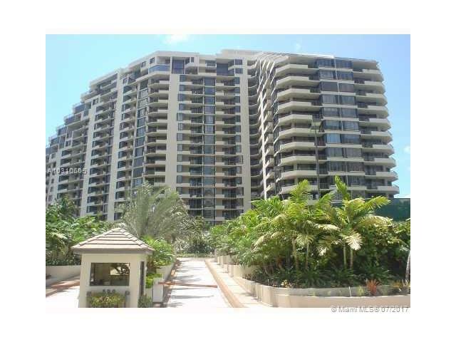 Property Photo: 520 Brickell Key Dr A812 FL 33131
