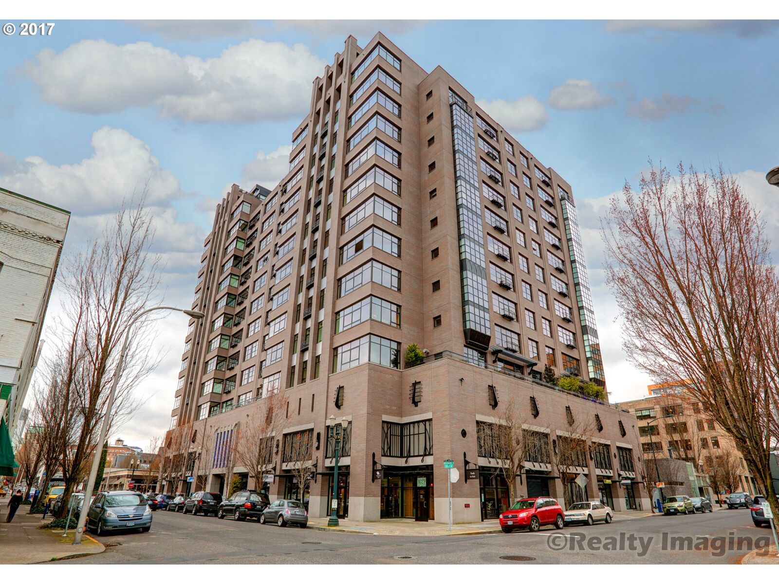 Property Photo: 333 NW 9th Ave 817 OR 97209