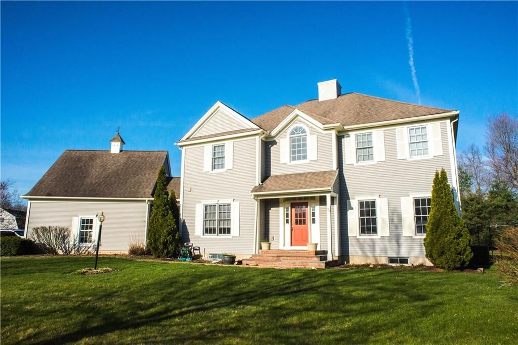 Property Photo:  33 Willow Creek Avenue  CT 06078 