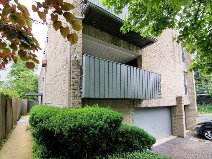 1292 Michigan Avenue 3  Cincinnati OH 45208 photo
