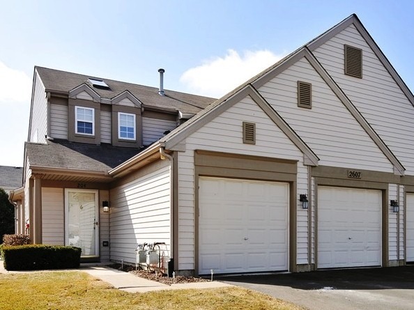 Property Photo:  2607 Sheehan Court 204  IL 60564 