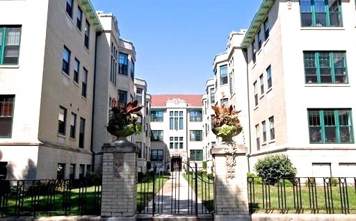 Property Photo: 1432 W Lunt Avenue 2S IL 60626