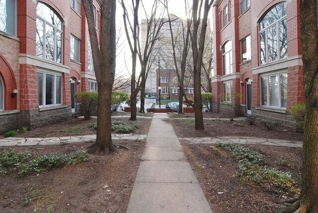 Property Photo:  235 S Marion Street  IL 60302 