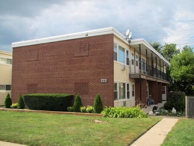 Property Photo:  772 E 5th Court C  IL 60016 