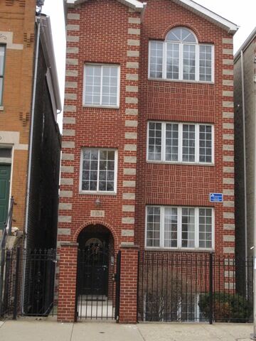 Property Photo:  1334 N Cleaver Street 2  IL 60642 