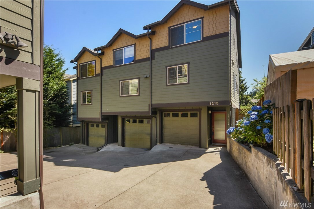 Property Photo:  1215 NE 135th St A  WA 98125 