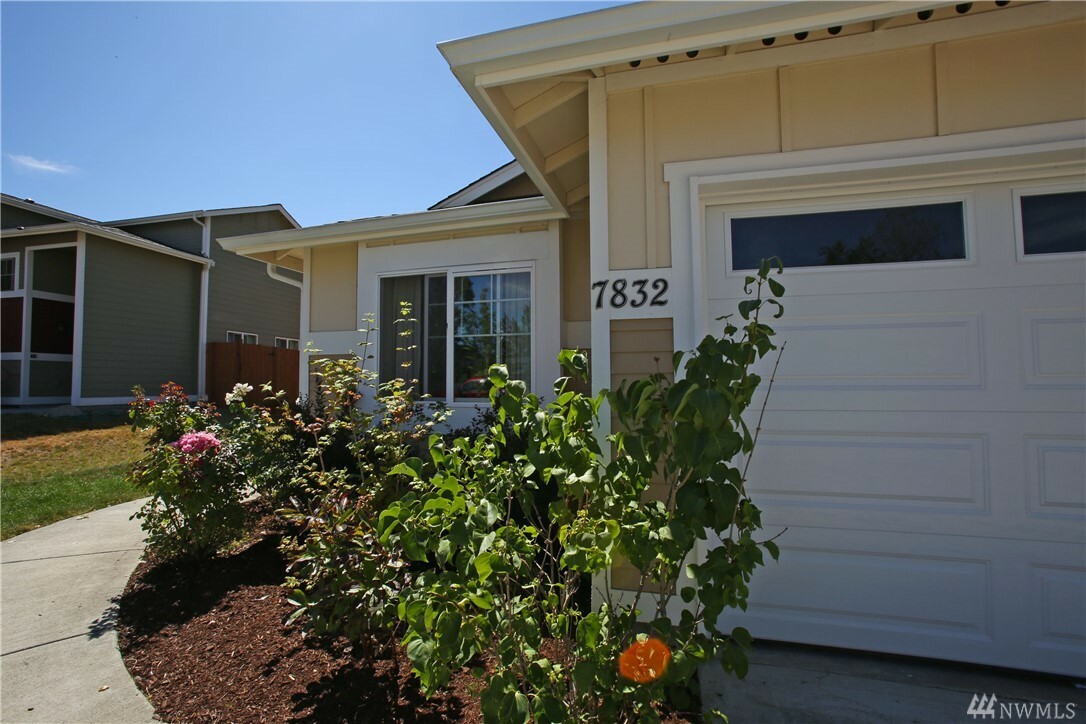 Property Photo:  7832 Celtic Lp NW  WA 98383 