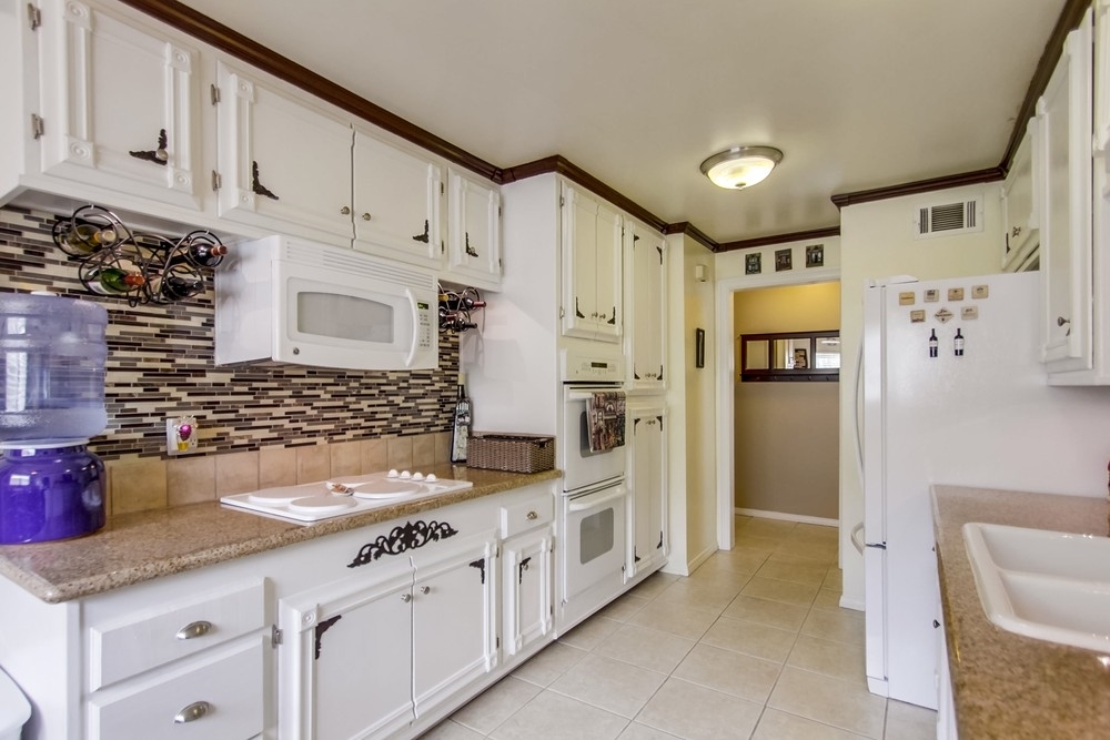 Property Photo: 8364 Lake Gaby Ave CA 92119
