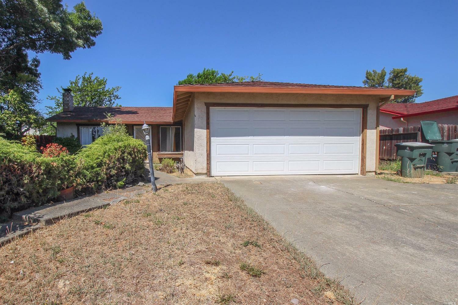 Property Photo: 358 Colonial Circle CA 95687