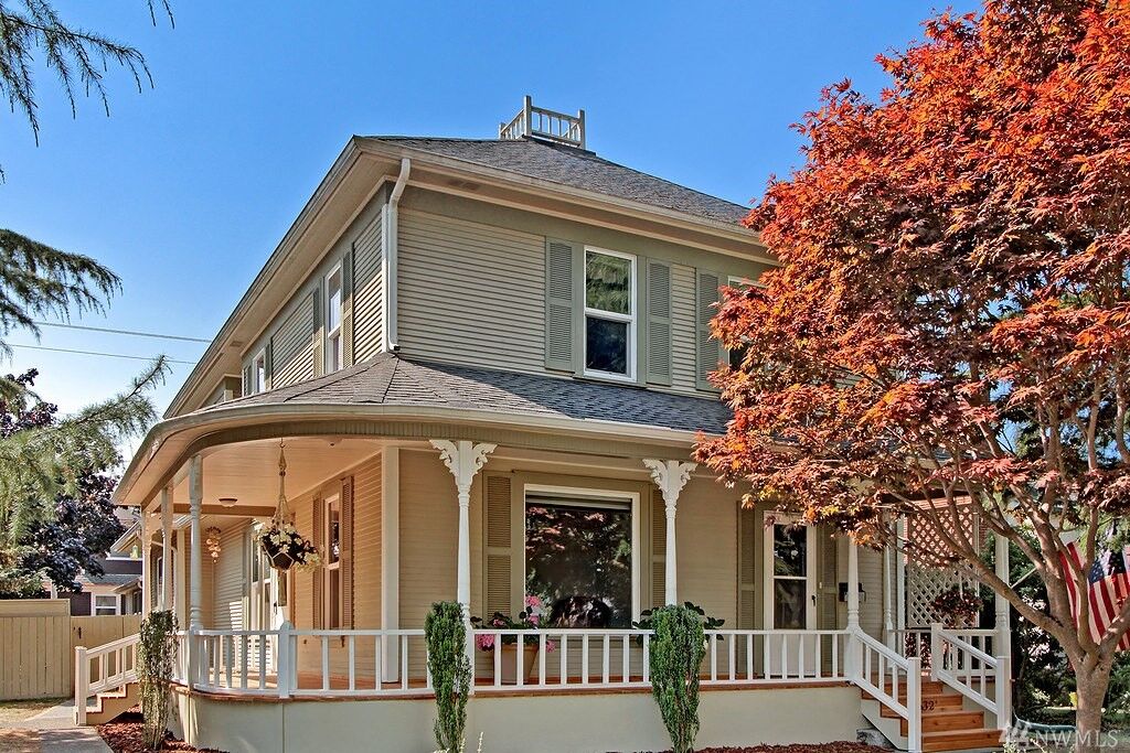 Property Photo: 1632 Colby Avenue WA 98201