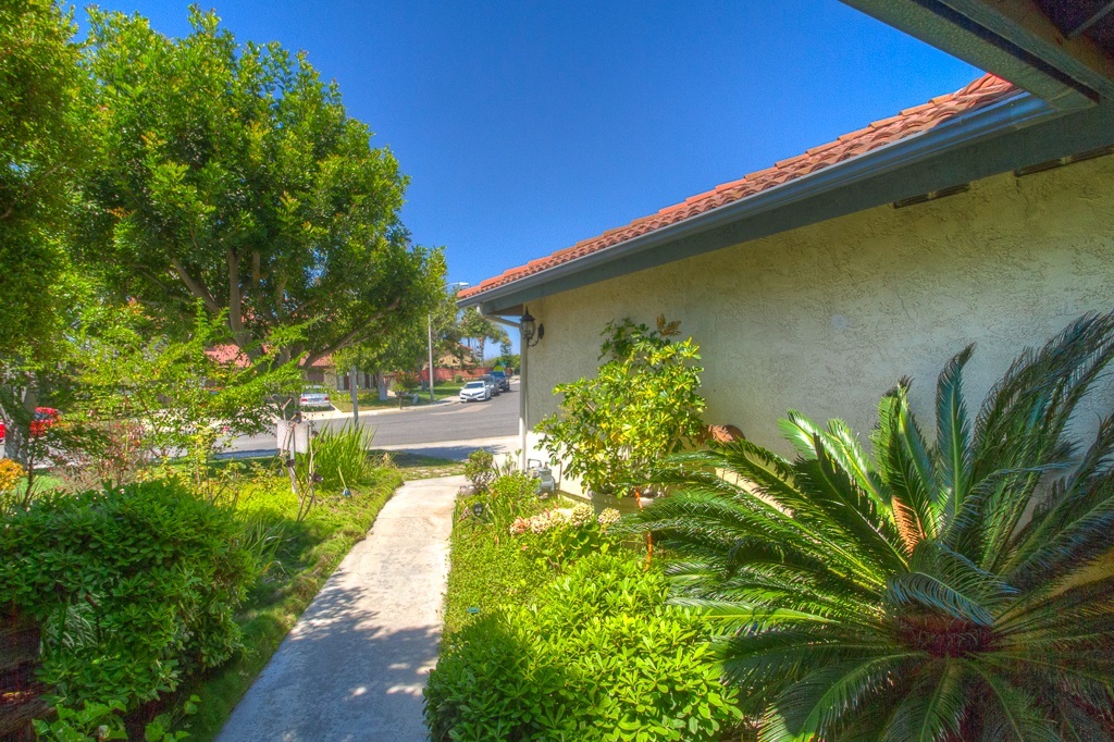 Property Photo: 3616 Milford Pl CA 92010