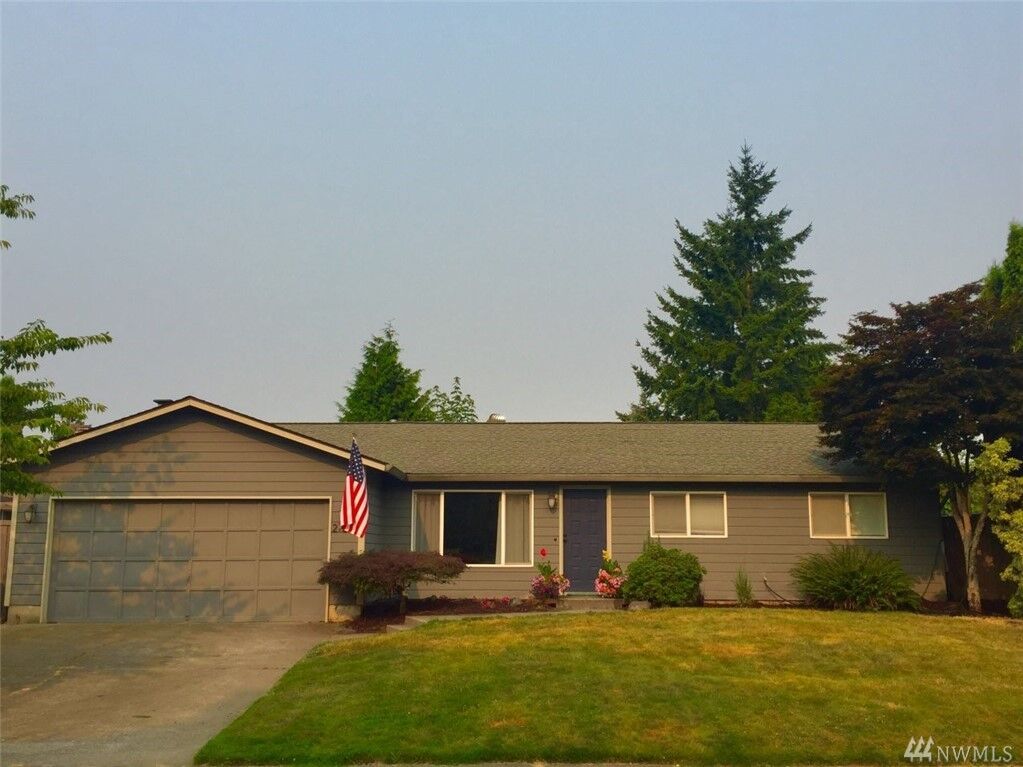 Property Photo:  21216 4th Avenue W  WA 98021 