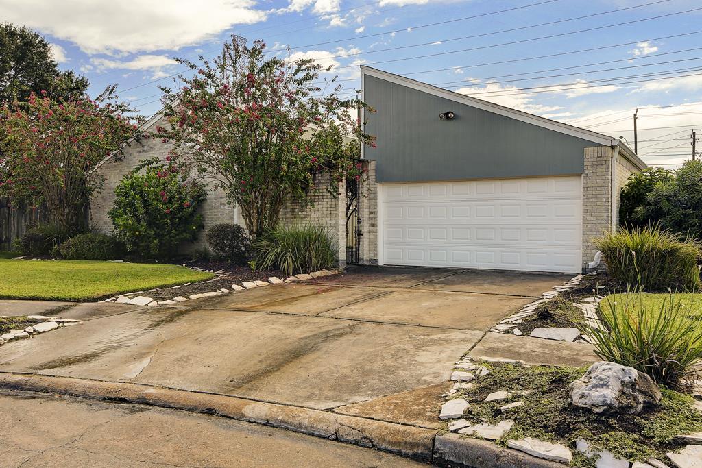 Property Photo: 10002 Kirkaspen Drive TX 77089