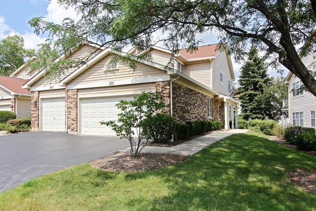 Property Photo:  1221 Parkside Drive  IL 60067 