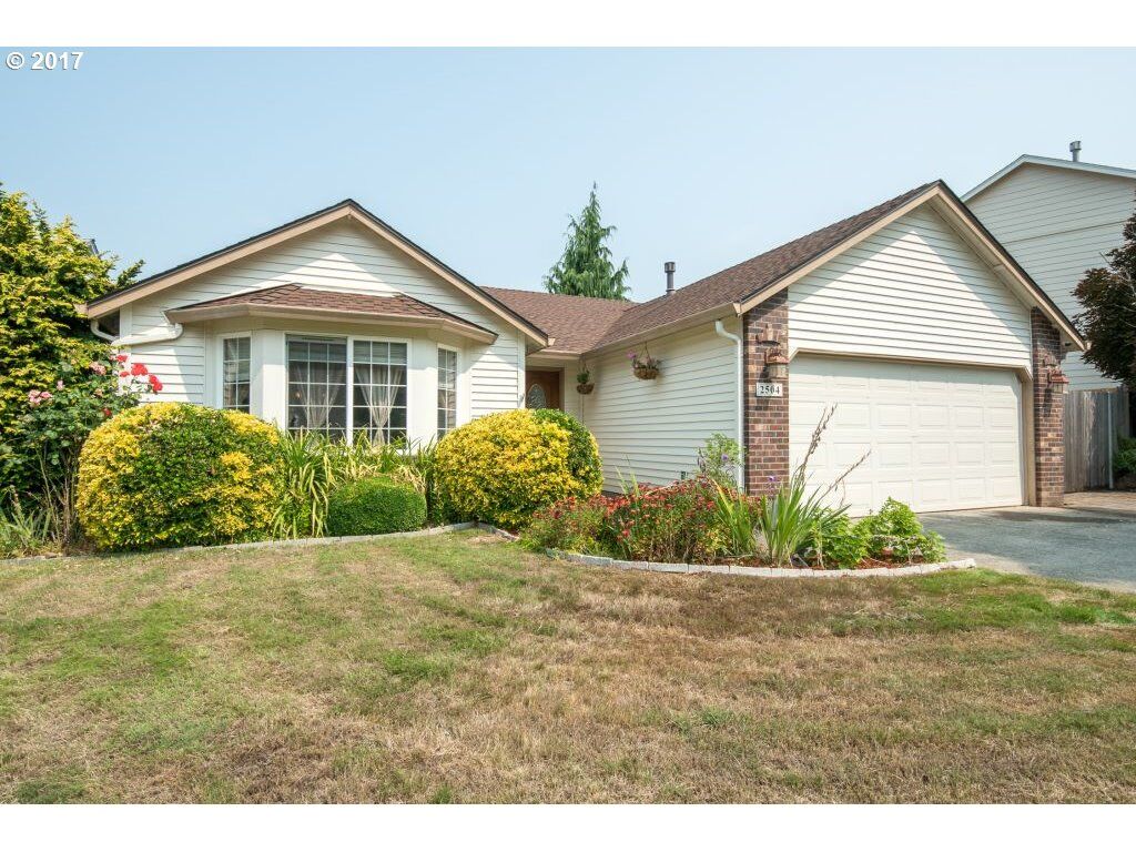 Property Photo:  2504 NW 112th St  WA 98685 