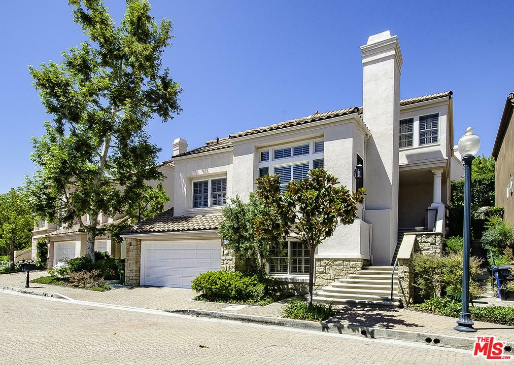 Property Photo: 11815 Folkstone Ln CA 90077