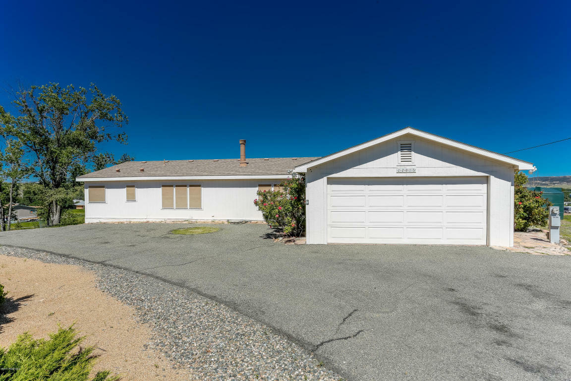 Property Photo:  12015 E Horseshoe Lane  AZ 86327 