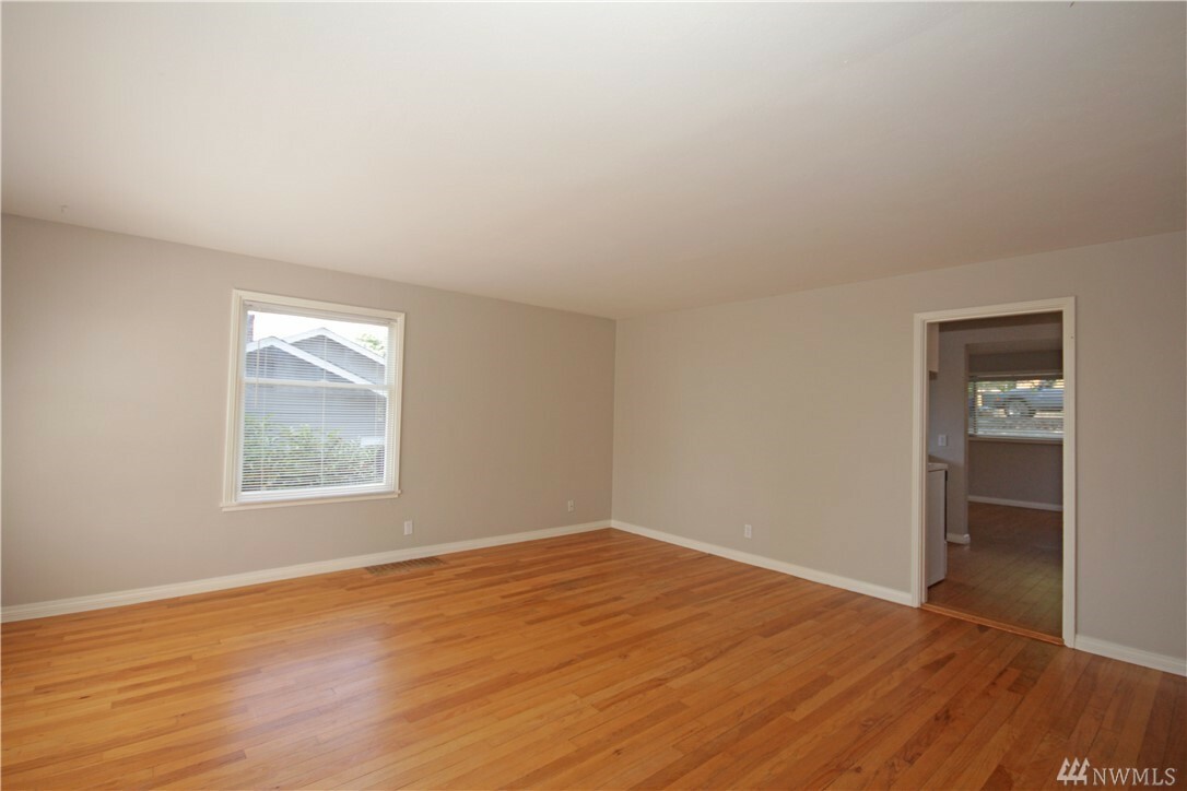 Property Photo:  5136 S Brighton St  WA 98118 