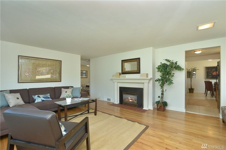 Property Photo:  15740 1 Ave NW  WA 98177 