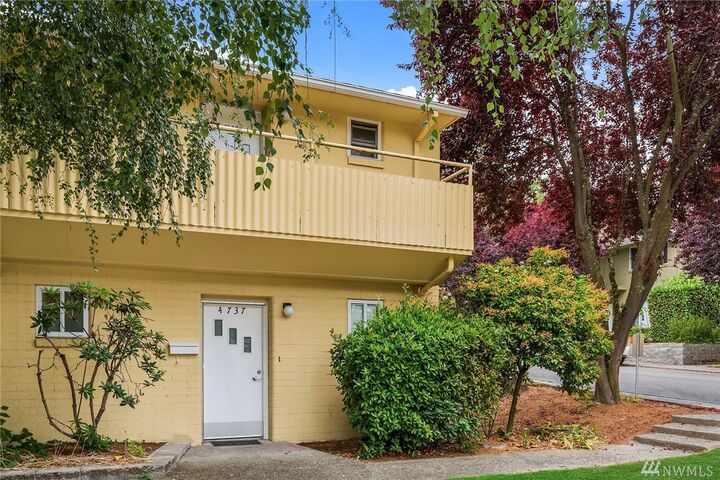 4707 40th Ave NE 4737  Seattle WA 98105 photo