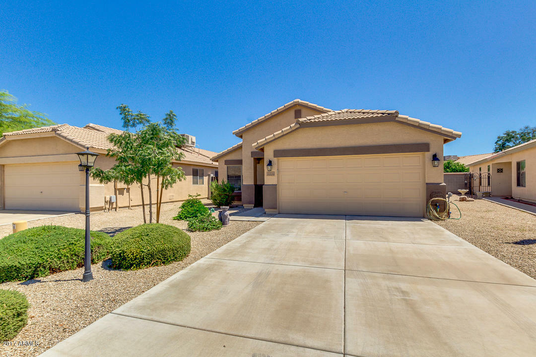 Property Photo:  39809 N Passaro Drive  AZ 85140 