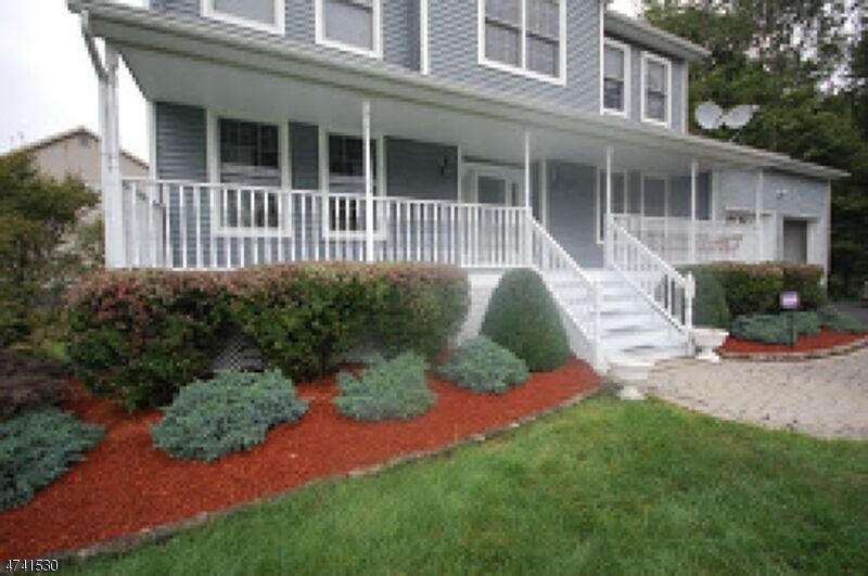 Property Photo:  11 Windsor Dr  NJ 07860 