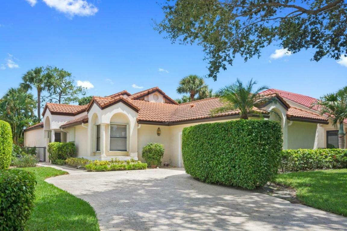 Property Photo:  9453 E Fairway Terrace  FL 33411 