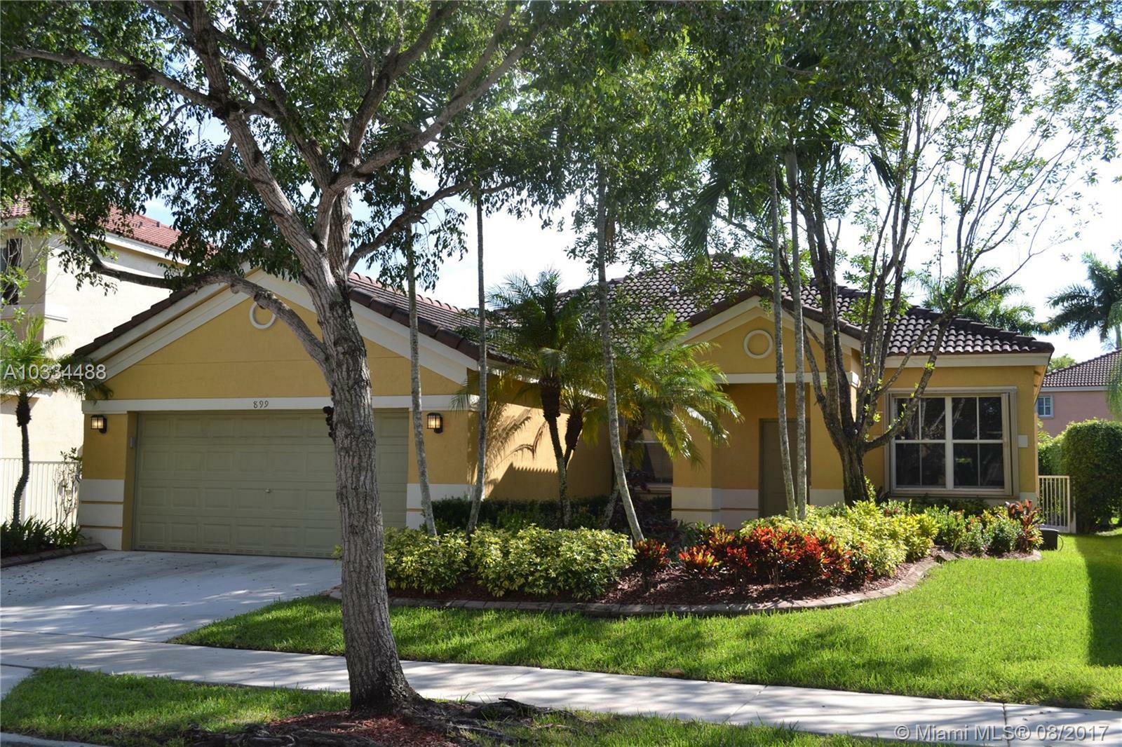 Property Photo:  899 Sunflower Cir  FL 33327 