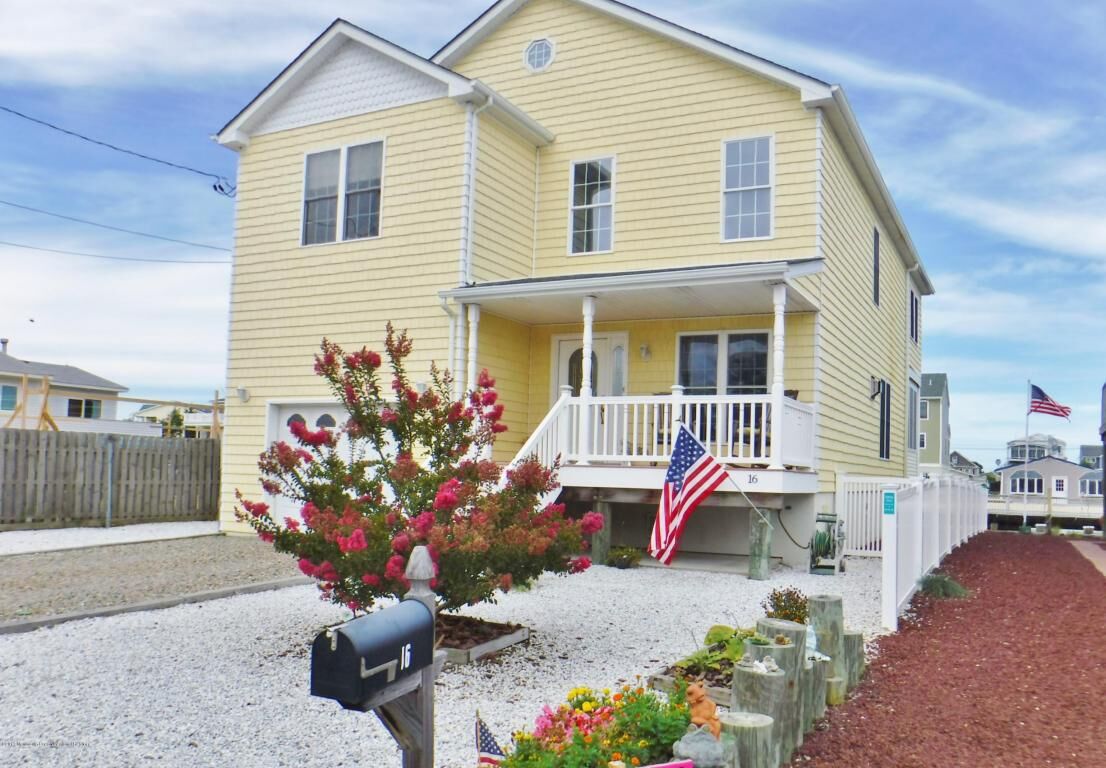 Property Photo:  16 Columbia Road  NJ 08087 