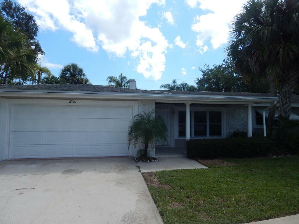 Property Photo:  2307 Country Club Road  FL 32901 