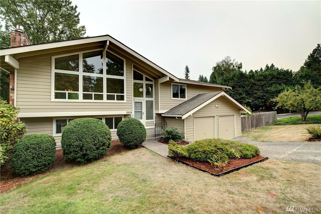 Property Photo:  3608 175th Ct NE  WA 98052 