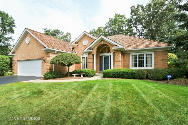 Property Photo:  1093 Vineyard Drive  IL 60031 