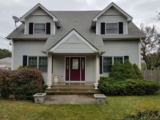 Property Photo: 369 North Avenue IL 60126