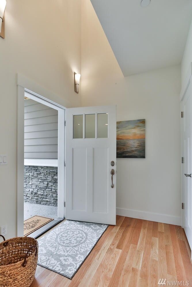 Property Photo: 20015 30th Ave NE WA 98155