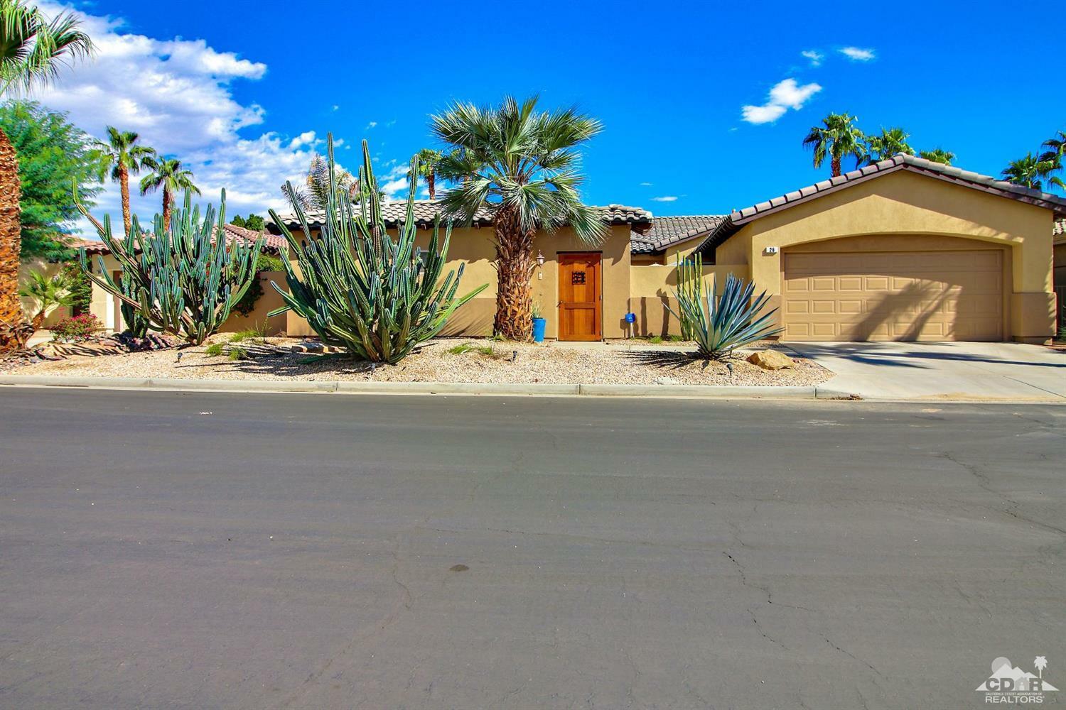 Property Photo:  26 Via Cielo Azul  CA 92260 