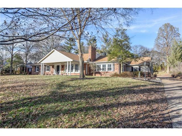 Property Photo: 23 Woodcrest Drive MO 63124