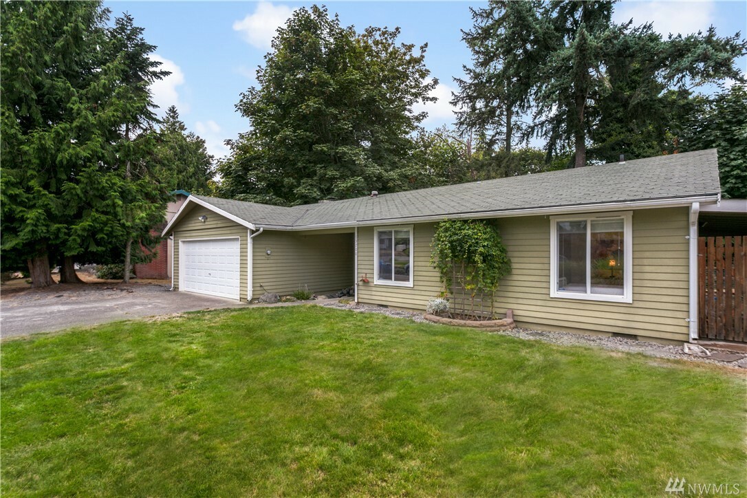 Property Photo:  13708 SE 141st St  WA 98059 