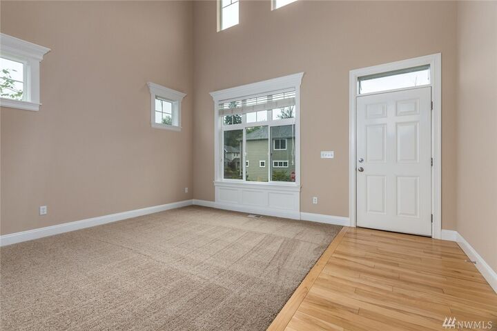 Property Photo:  1003 S 36th Street  WA 98055 