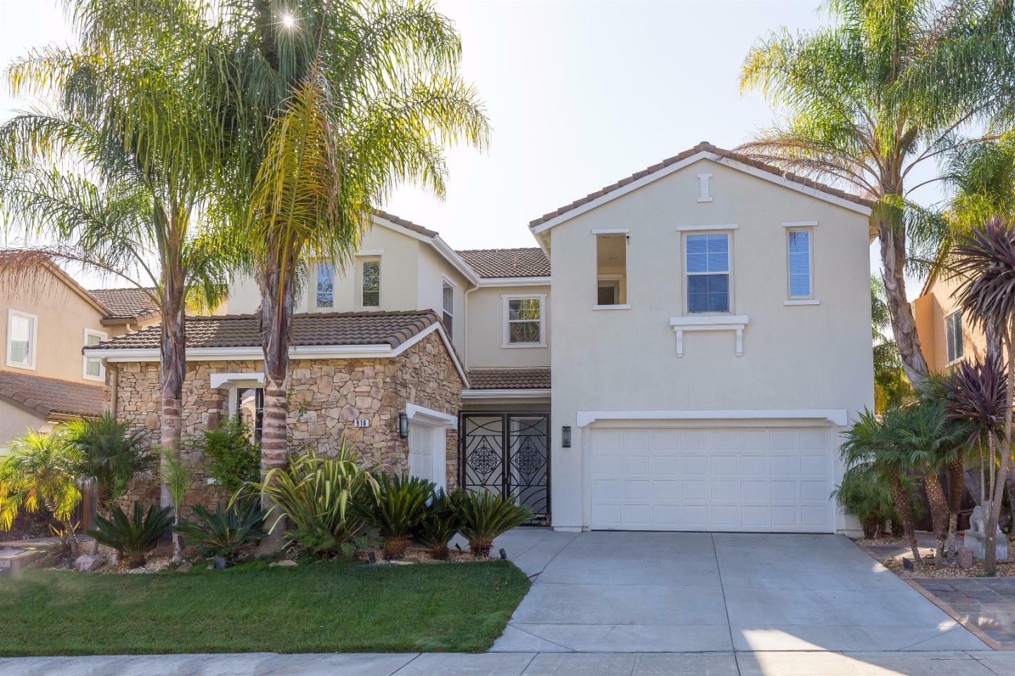 Property Photo:  916 Alta Oak Way  CA 95020 