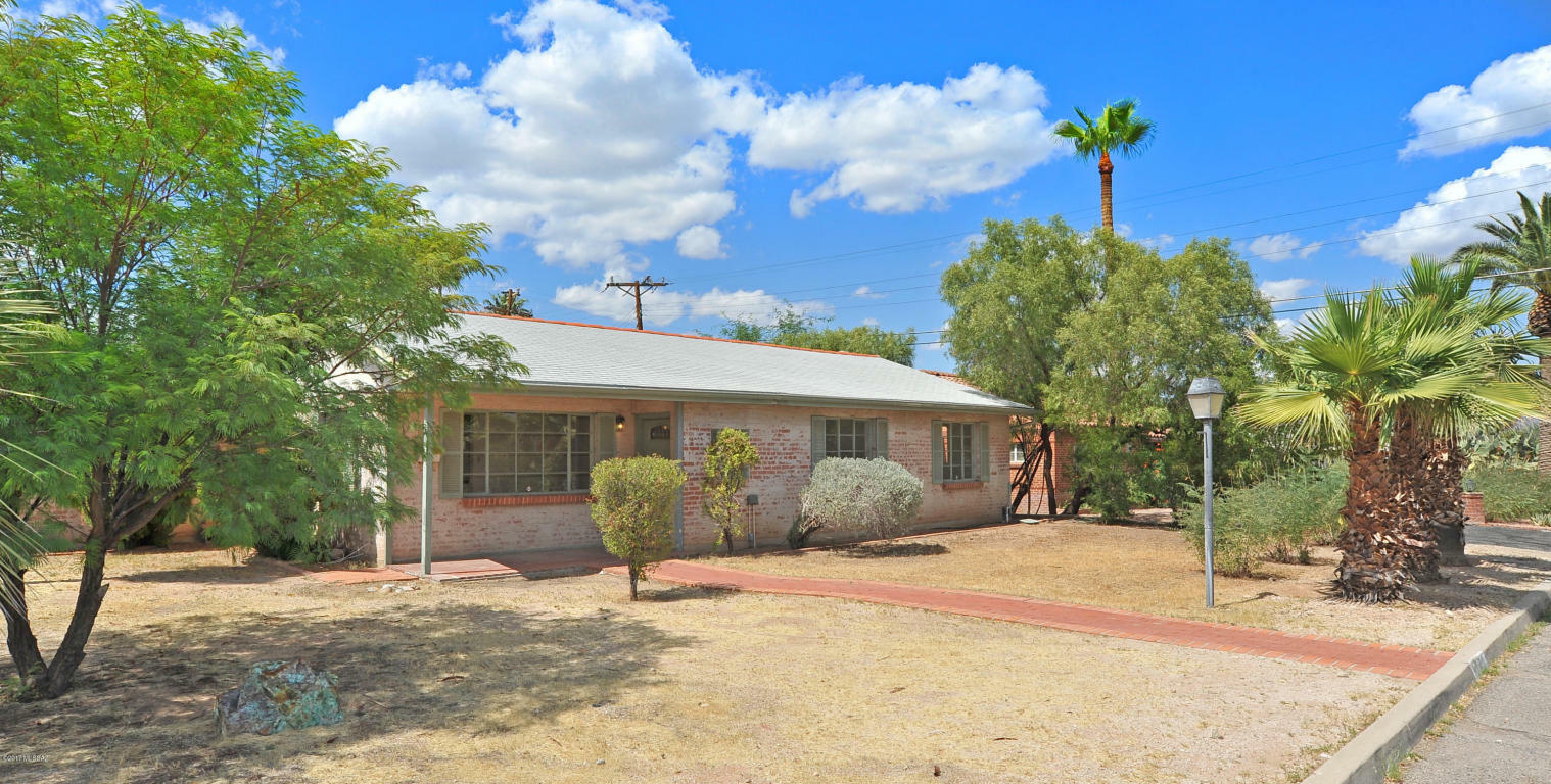 Property Photo:  701 N Crest Drive  AZ 85716 