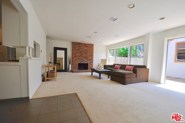 3251 Wade St  Los Angeles CA 90066 photo