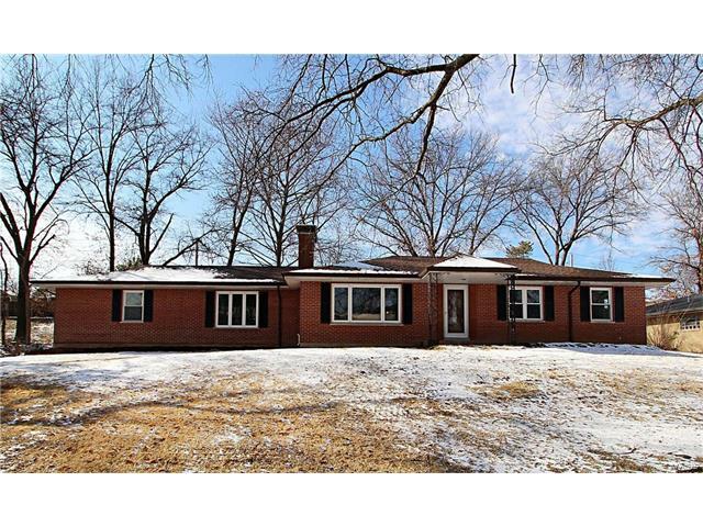 Property Photo: 15 Heather Drive MO 63123