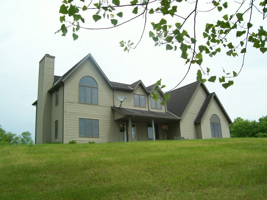 Property Photo:  N1082 Kaschner Dr  WI 53010 