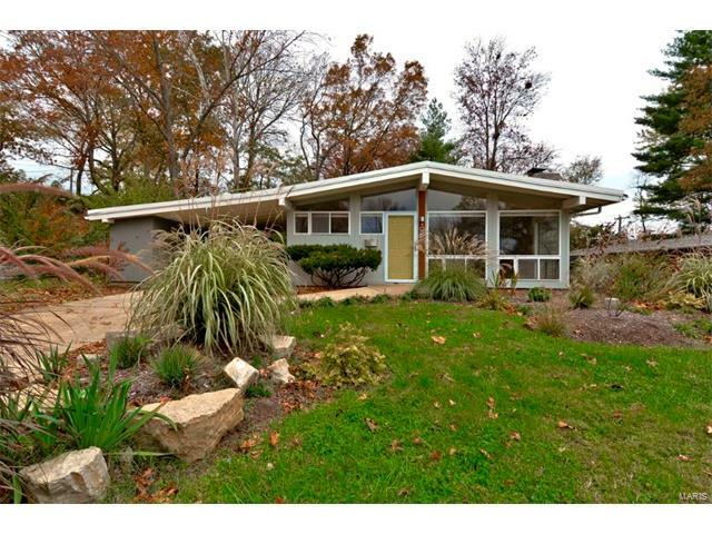 Property Photo: 1025 Coffey Court 63126